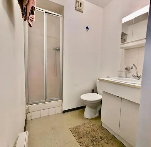 Pratique, Proche Gare & Petit Prix Avec Parking Apartment