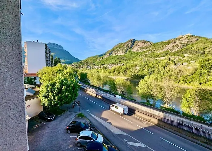 Pratique, Proche Gare & Petit Prix Avec Parking Apartment Grenoble